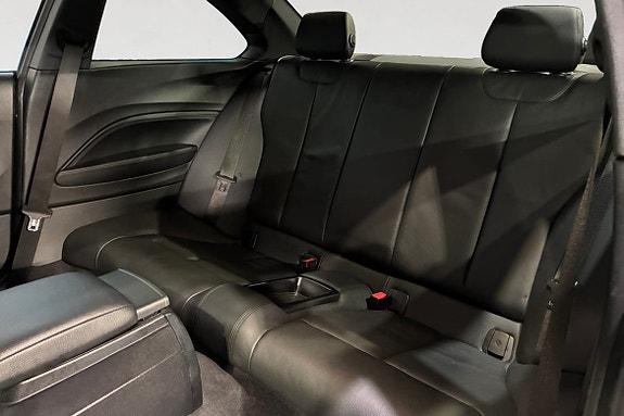 BMW 220d 14 of 17