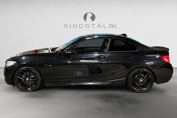 BMW 220d 4 of 17