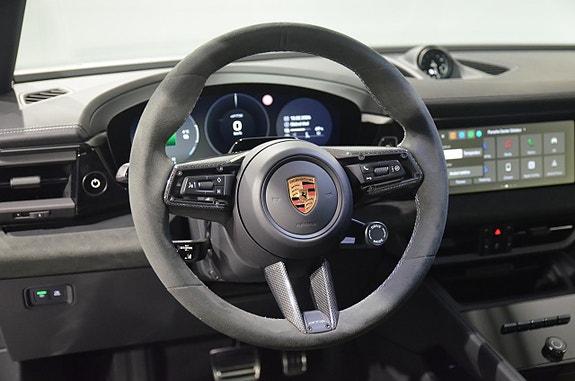 Porsche Macan GTS 15 of 20