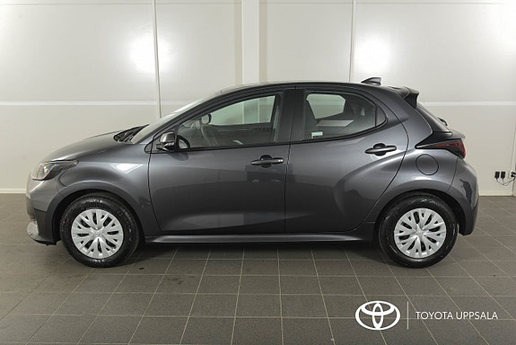 Toyota Yaris 2 of 11