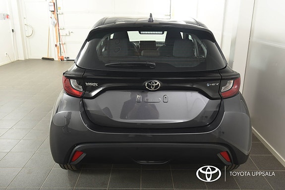 Toyota Yaris 4 of 11