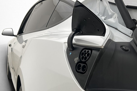 Tesla Model 3 26 of 26