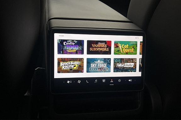 Tesla Model 3 17 of 26