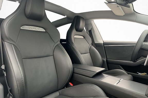 Tesla Model 3 19 of 26