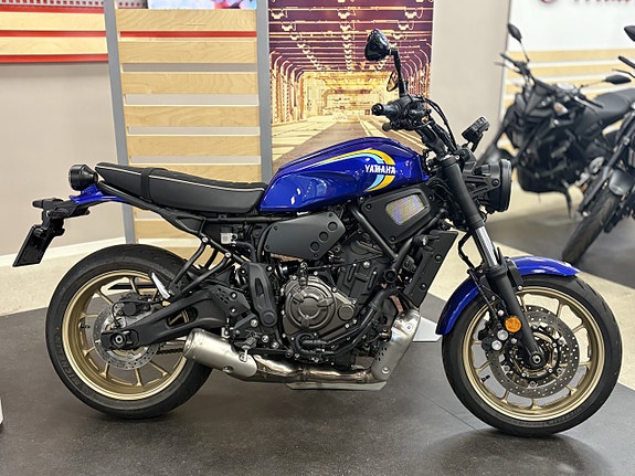Yamaha XSR700 2024 Demo - 84 mil 2 of 11