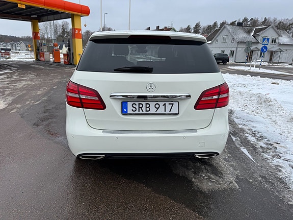 Mercedes-Benz B180 d 5 of 5