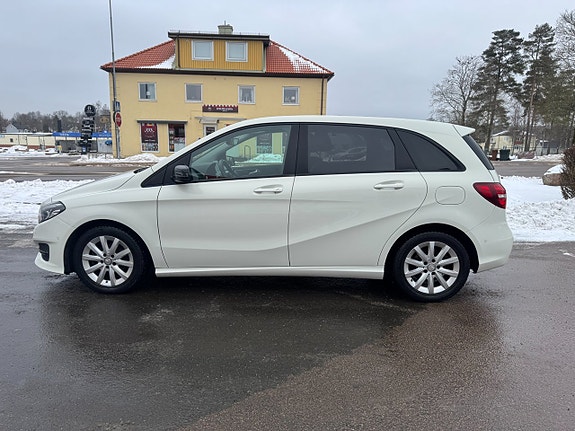Mercedes-Benz B180 d 8 of 16