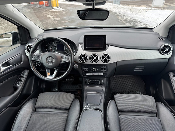 Mercedes-Benz B180 d 11 of 16