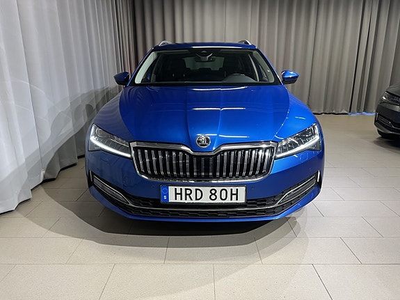 Skoda Superb 2 of 5