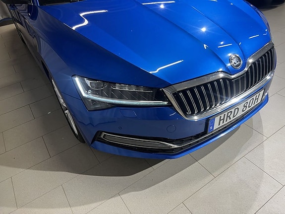 Skoda Superb 3 of 5