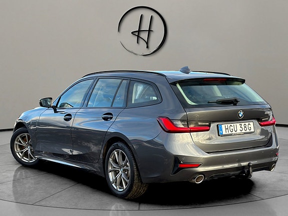 BMW 330e 6 of 30