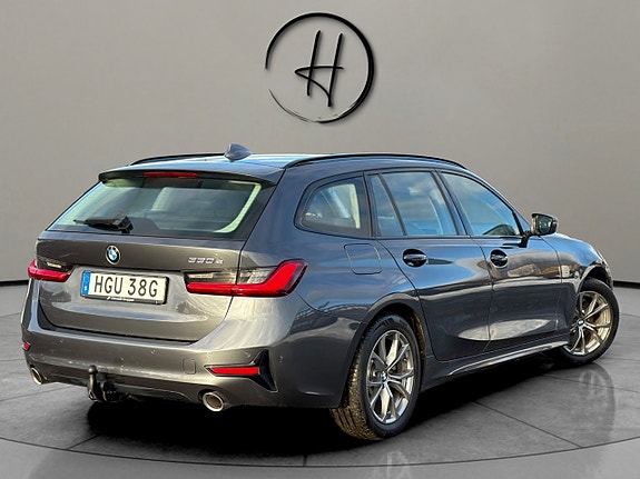 BMW 330e 5 of 5