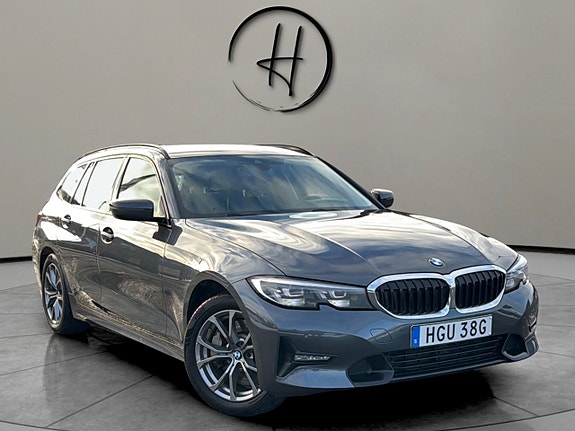 BMW 330e 2 of 5