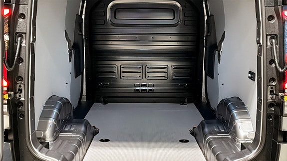 Kia PV5 2 of 14