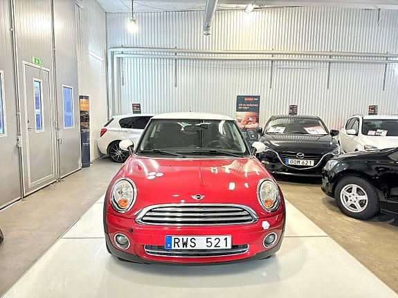 MINI Cooper 3 of 5