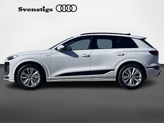 Audi Q6 e-tron 4 of 5