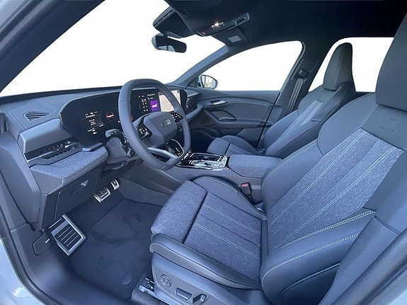 Audi Q6 e-tron 10 of 18