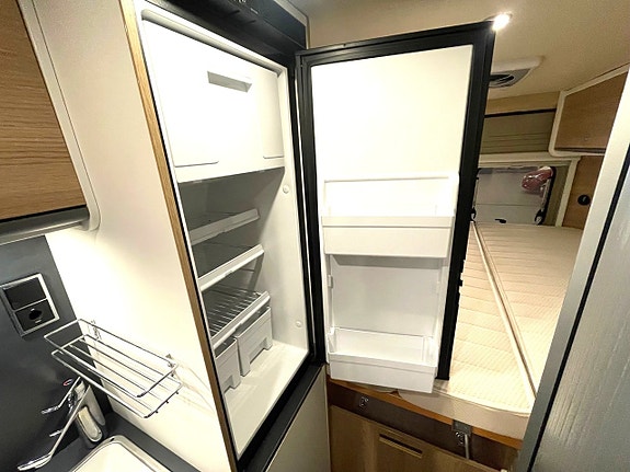 Sunlight Cliff 640, Aut, 5300 mil, fullservad, 3500 kg 12 of 18
