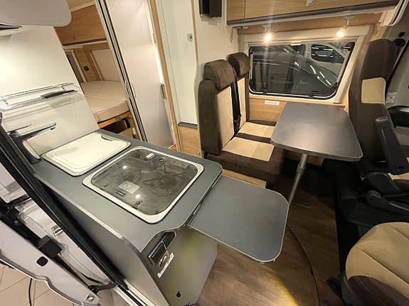 Sunlight Cliff 640, Aut, 5300 mil, fullservad, 3500 kg 11 of 18