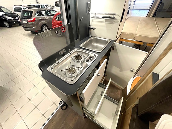 Sunlight Cliff 640, Aut, 5300 mil, fullservad, 3500 kg 9 of 18