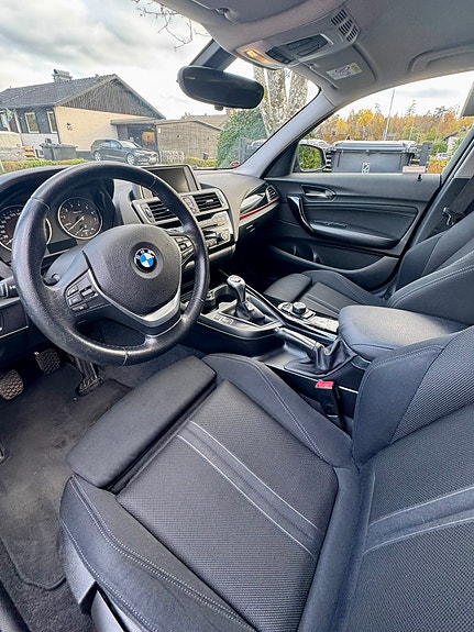 BMW 118i 6 of 8