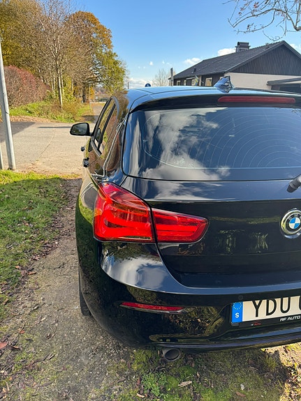 BMW 118i 4 of 8
