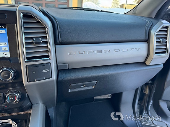 Pickup Ford F250 Super Duty 17 of 27