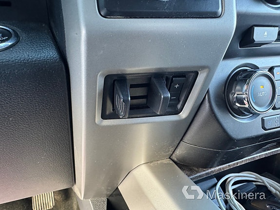 Pickup Ford F250 Super Duty 19 of 27