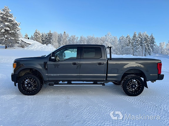 Pickup Ford F250 Super Duty 2 of 27