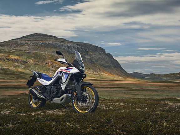 Honda XL750 Transalp #FÖRBOKA för lev till våren# E-Clutch 6 of 6