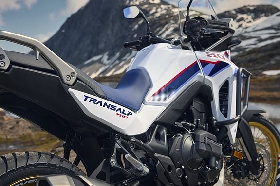 Honda XL750 Transalp #FÖRBOKA för lev till våren# E-Clutch