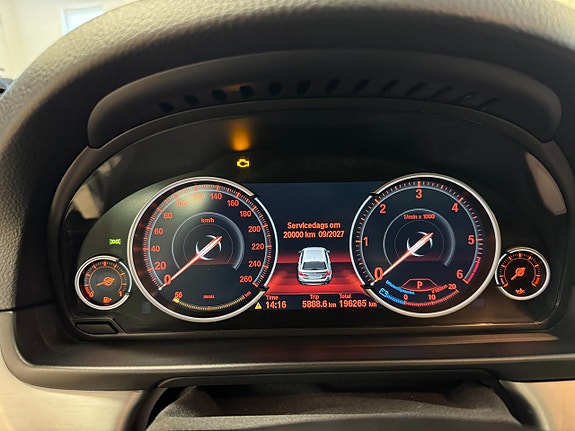 BMW M550d 12 of 18