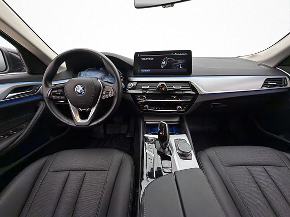 BMW 530e 12 of 30