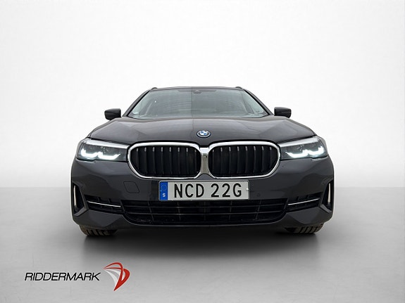 BMW 530e 2 of 5