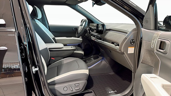 Kia EV3 9 of 12