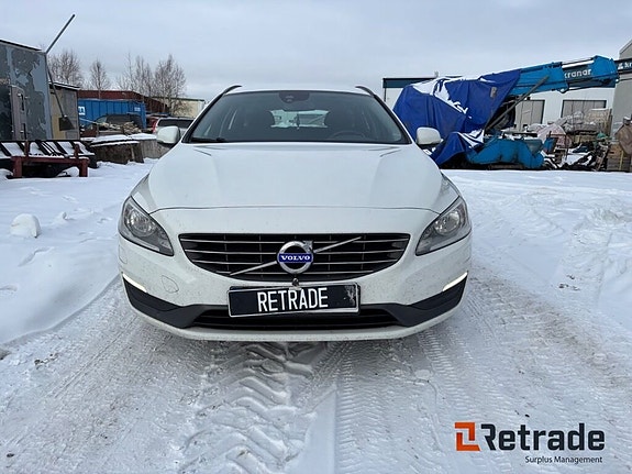 Volvo V60 3 of 5