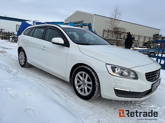 Volvo V60 4 of 5