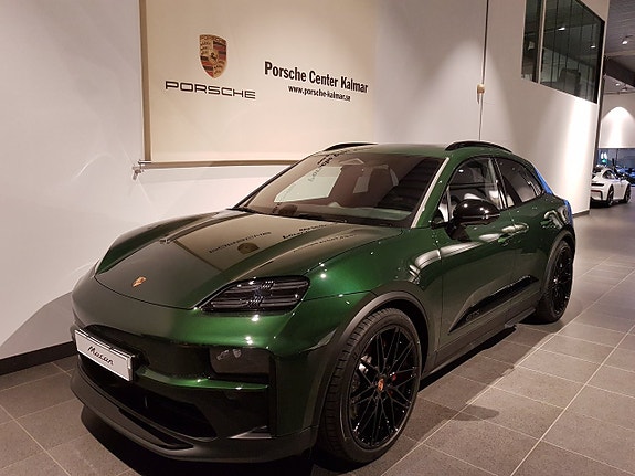 Porsche Macan GTS 2 of 5
