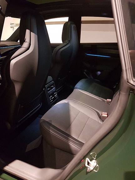 Porsche Macan GTS 11 of 11
