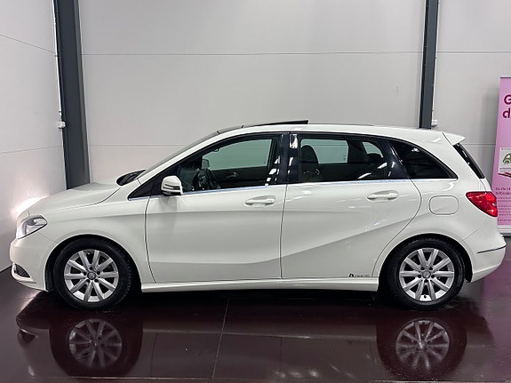 Mercedes-Benz B180 5 of 5