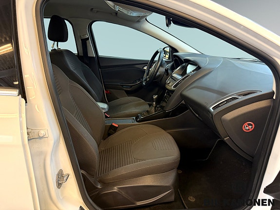 Ford Focus 9 of 14