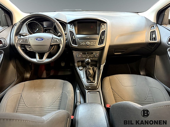 Ford Focus 10 of 14