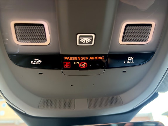 Volvo XC60 13 of 18
