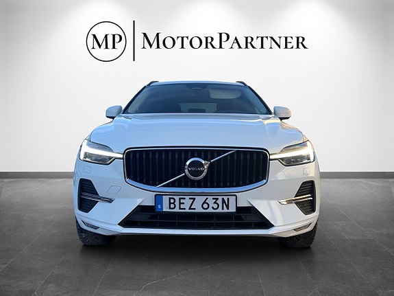 Volvo XC60 2 of 18