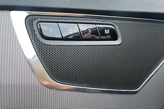 Volvo XC90 22 of 30