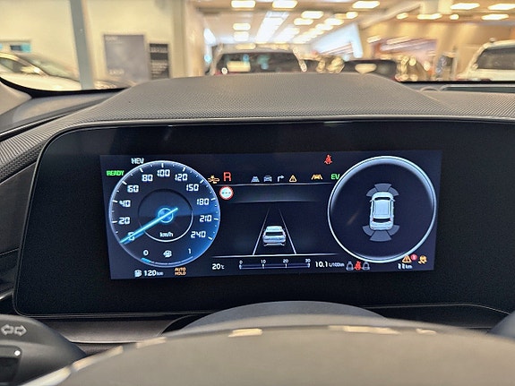 Kia Niro 10 of 15