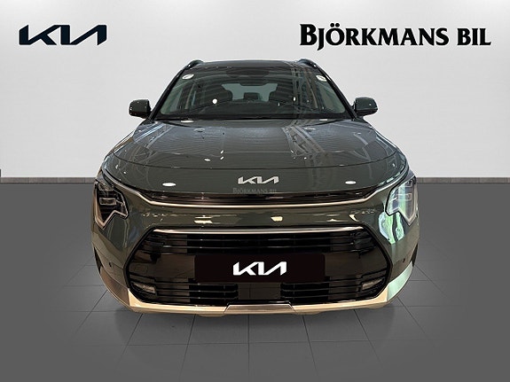 Kia Niro 2 of 15