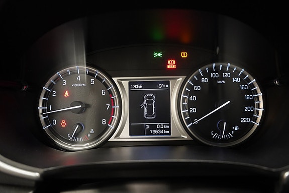 Suzuki Vitara 10 of 17
