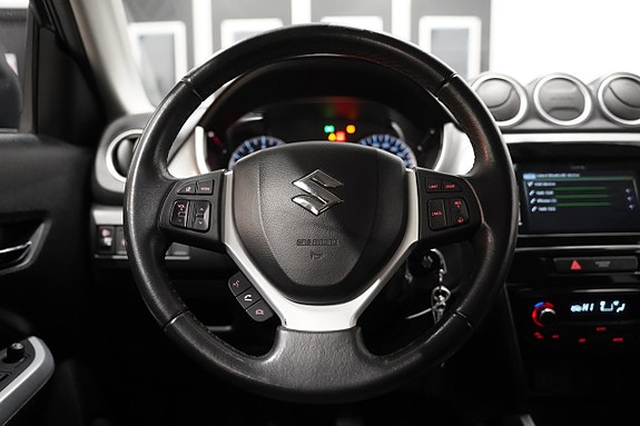 Suzuki Vitara 9 of 17