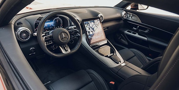 Mercedes-Benz AMG GT 63 8 of 13